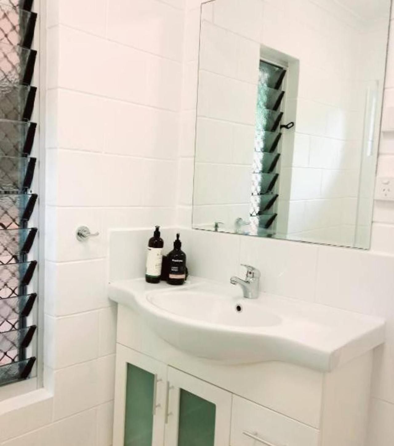 J & Ella'S Holiday House - 1 Bedroom, 1 Bathroom Home Cooktown Ngoại thất bức ảnh