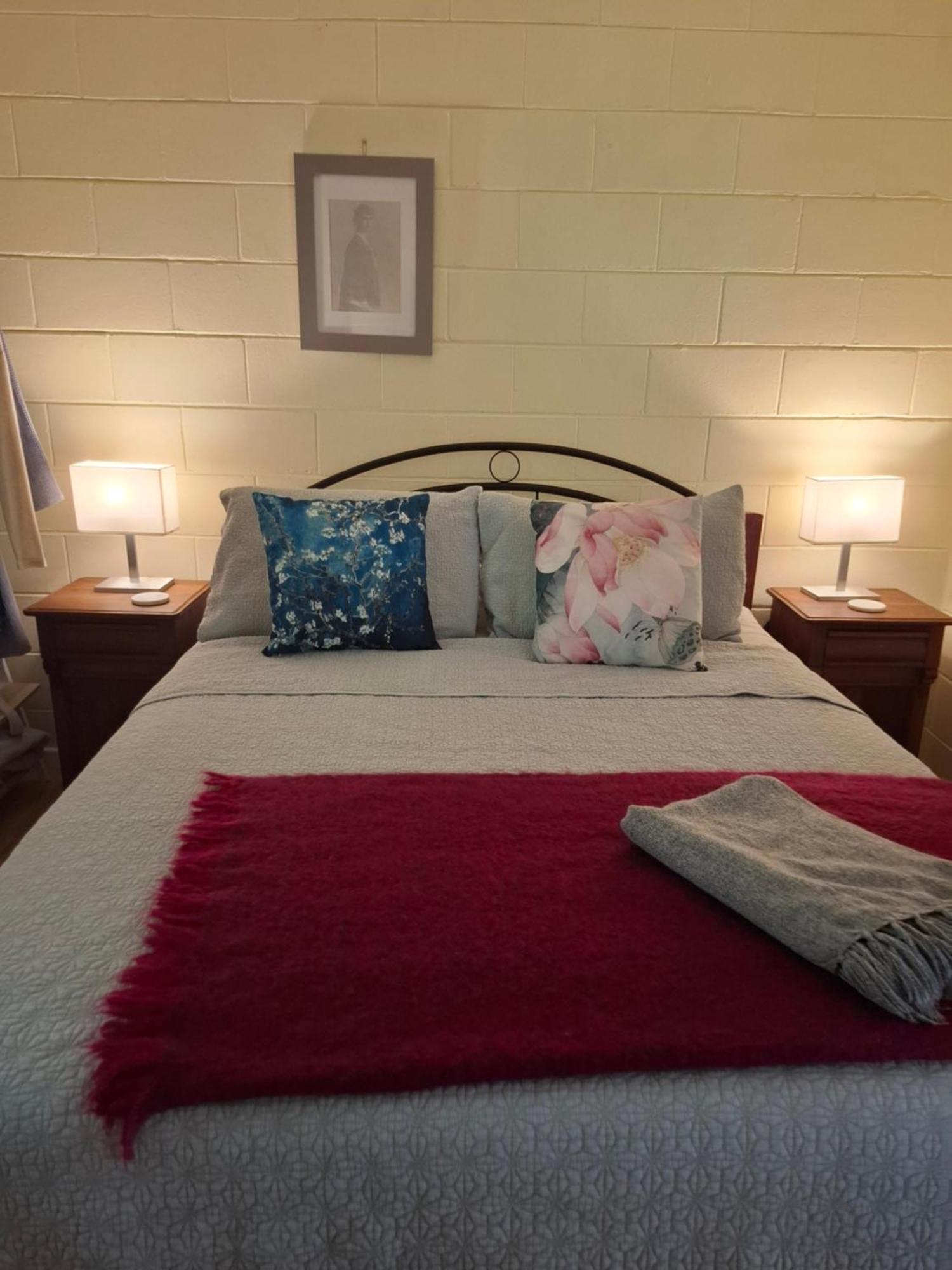 J & Ella'S Holiday House - 1 Bedroom, 1 Bathroom Home Cooktown Ngoại thất bức ảnh
