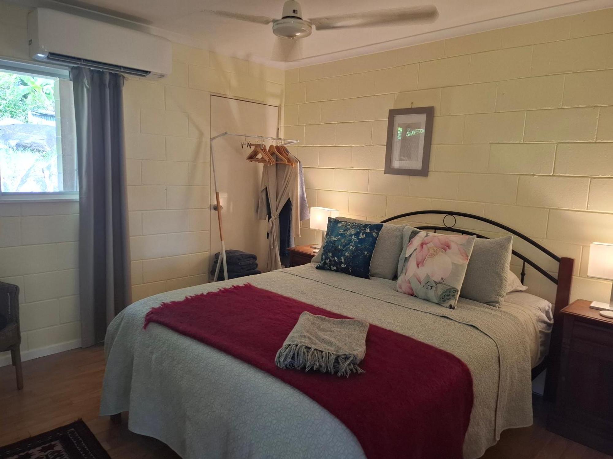 J & Ella'S Holiday House - 1 Bedroom, 1 Bathroom Home Cooktown Ngoại thất bức ảnh