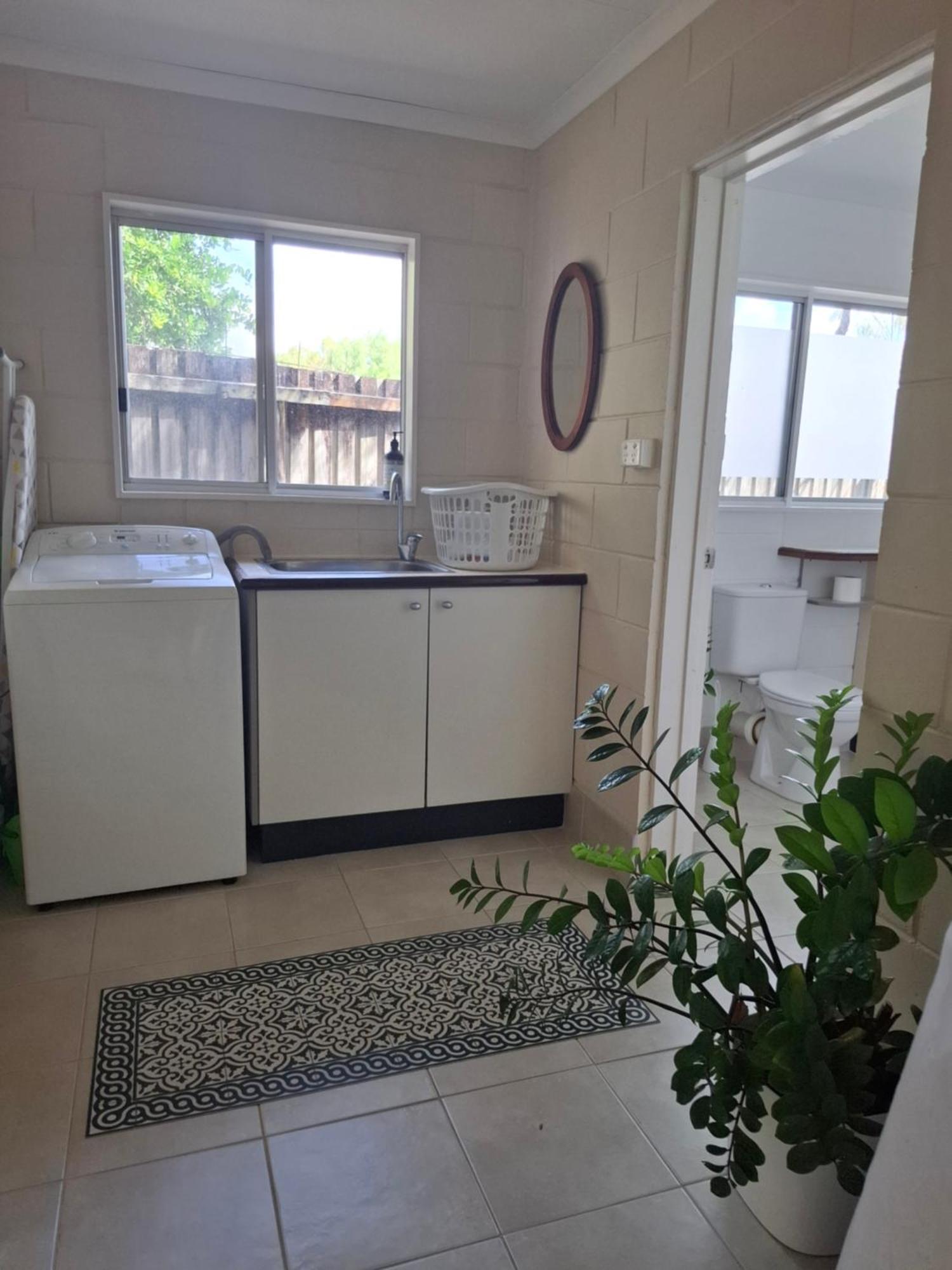 J & Ella'S Holiday House - 1 Bedroom, 1 Bathroom Home Cooktown Ngoại thất bức ảnh